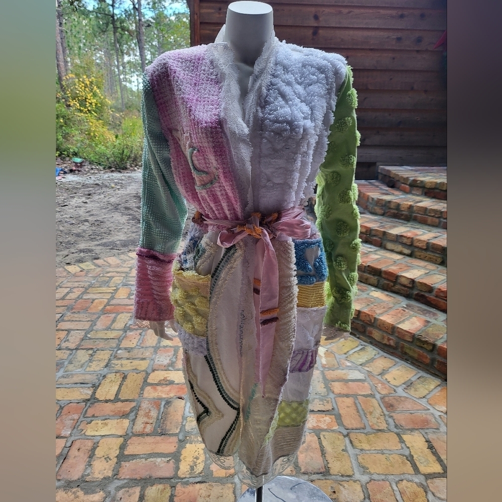 Vintage Chenille Robe Floral Embroidered Medium NWT Handmade